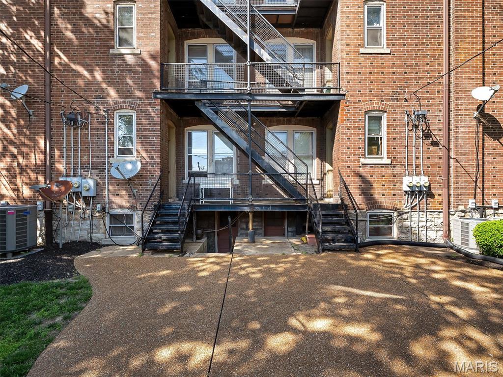 3548 Victor Condos - Residential Lease