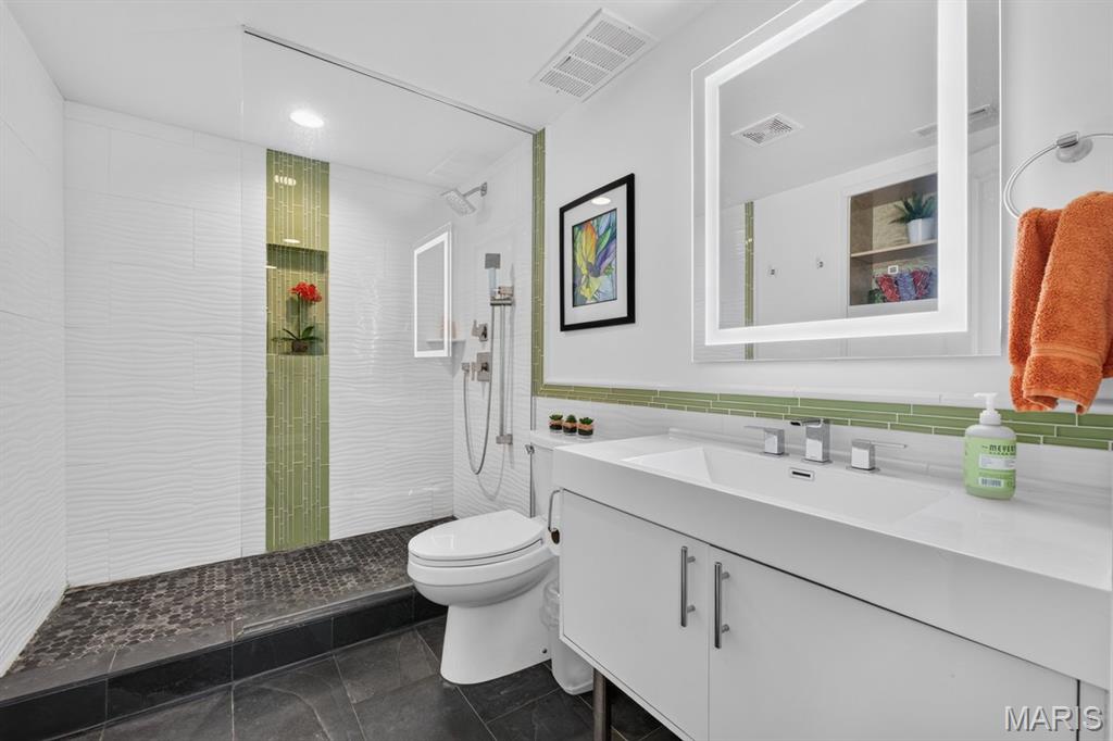 Frontenac Woods 1 - Residential