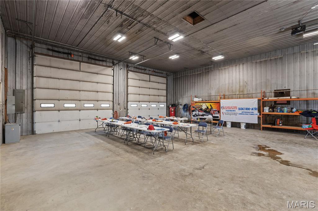 none - Commercial Lease