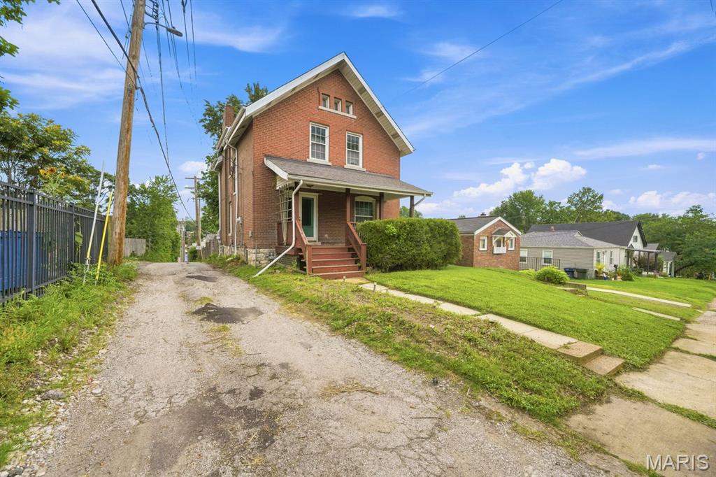 Muths McCausland Terrace - Residential