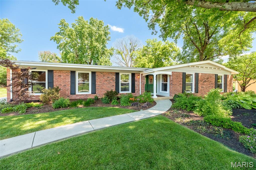 This is your opportunity for a beautifully maintained home in the highly sought after Claymont subdivision! Fall in love with the lush landscaped fenced yard, charming screened porch, and classic ranch style floor plan. This home features four bedrooms and two full baths. One bedroom is currently a prime home office space with glass French doors offering lots of extra natural light. The oversized kitchen also includes a great pantry for even more storage. Main floor laundry means easy access. This home is truly ready for the next owner with recently updated roof, hvac, water heater, and many more features.
*Agent Owned*