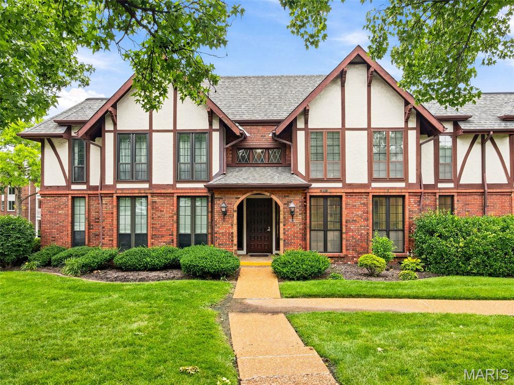 Cambridge Courts Condo - Residential