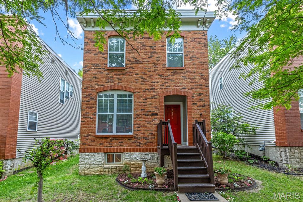 Steps from trendy Cherokee Antique Row and Benton Park, this newer 3-bedroom, 2.5-bath home blends seamlessly with the charm of the historic neighborhood. The open floor plan creates a warm, inviting feel, with a cozy living and dining area perfect for everyday living and entertaining.
The kitchen is beautifully upgraded with Frigidaire Gallery stainless steel appliances and opens to a deck overlooking a fully fenced backyard. The spacious lot offers plenty of room for fire-pitting, grilling, relaxing, and gathering, with a parking pad for two cars. The wide staircase takes you upstairs to  generous size primary bedroom with an ensuite bathroom and walk-in closet.  The spacious hall bath accommodates the two other bedrooms. The partially finished lower level with tall ceilings and a dry basement offers additional living space. Enjoy immediate access to a vibrant mix of neighborhood favorites, including The Fattened Caf, Whisk A Sustainable Bakeshop, and Yaquis on Cherokee, plus pet-friendly patios at The Mud House, Saturn Lounge, and Bluewood Brewing. From morning coffee to evening dining and weekend browsing, this walkable neighborhood truly becomes an extension of your home.