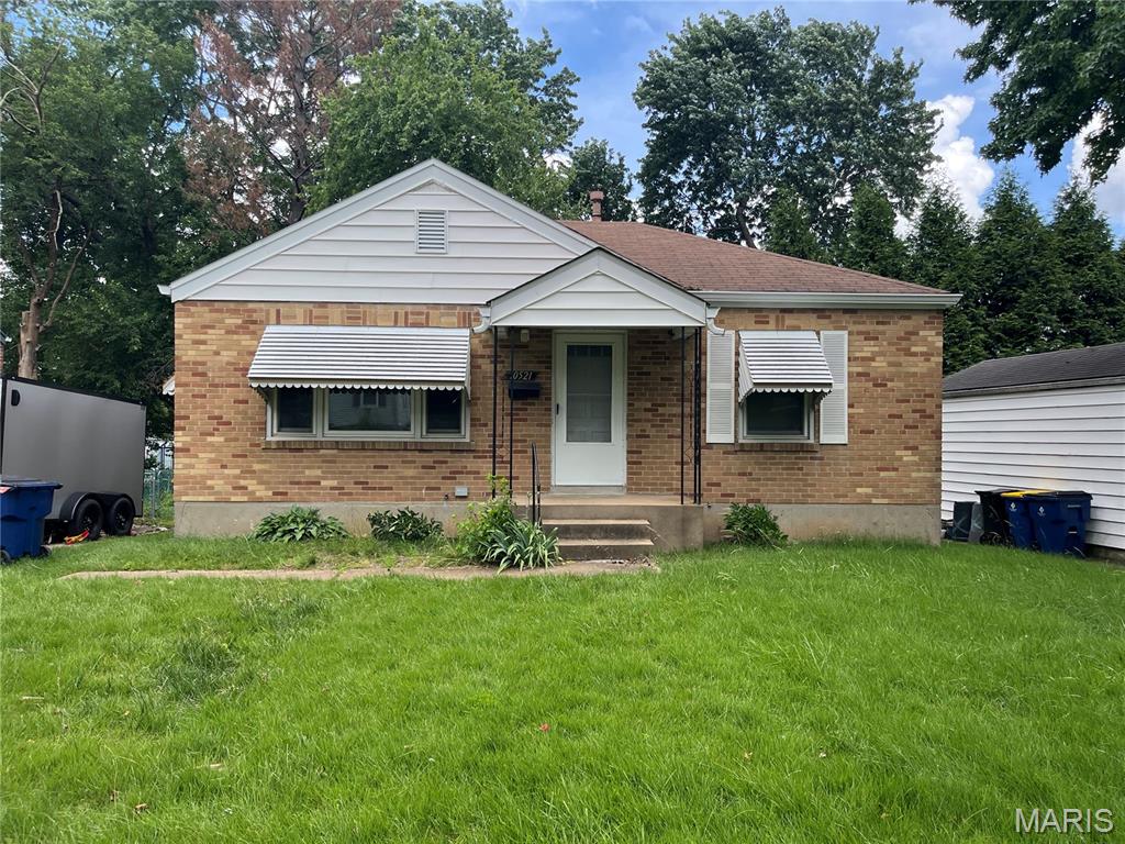 This is an AS IS sale. Seller to do no repairs, warranites or inspections.   Investor owned, has never occupied the property. Buyer should obtain inspections to satisfy any concerns with property’s condition.  Please submit your offer on a special sales contract .