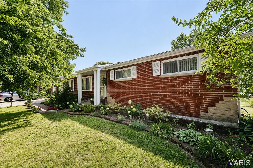 Saxon Manor 1 - Residential