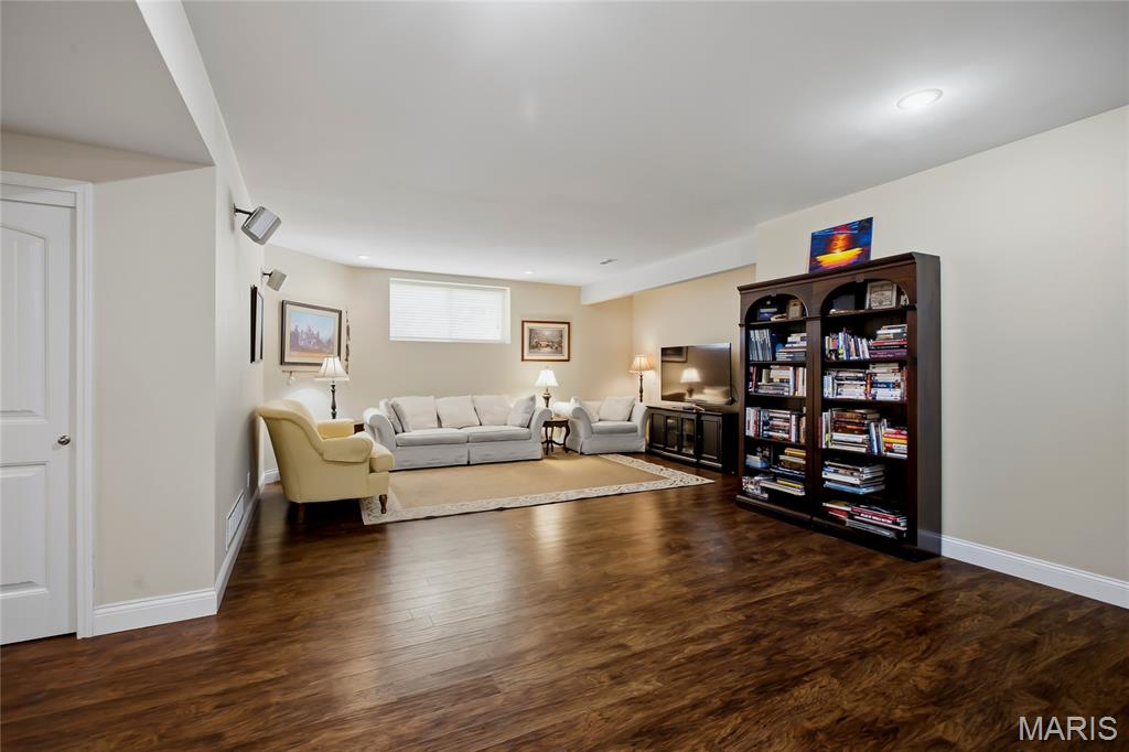 Manors At Meadowbrook - Residential