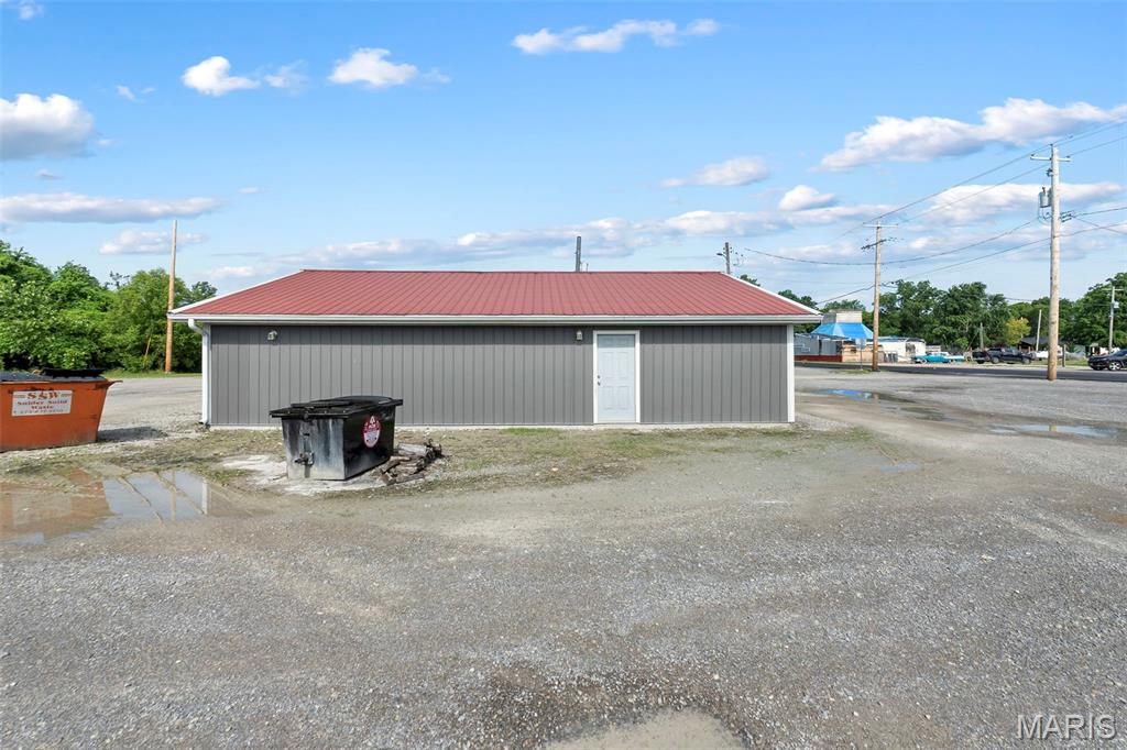 n/a - Commercial Sale