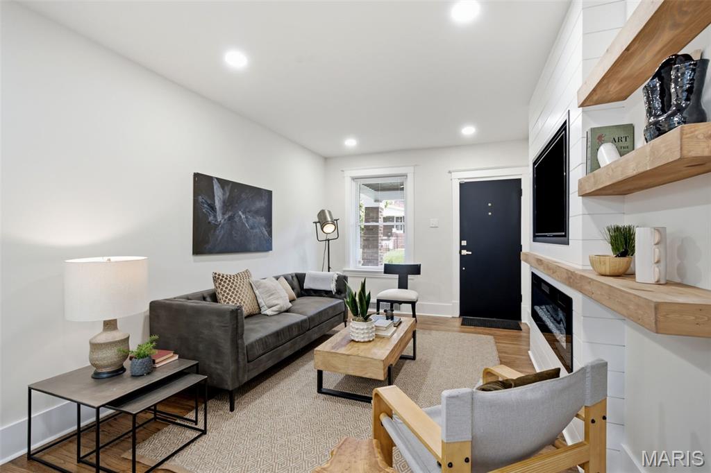 Lynne Add - Residential