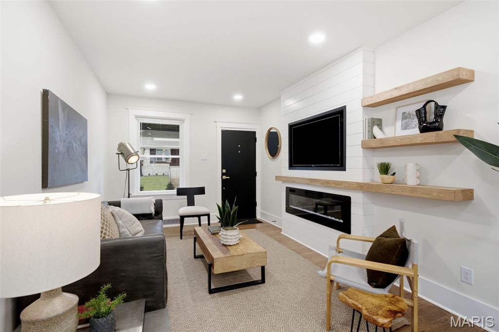 Lynne Add - Residential