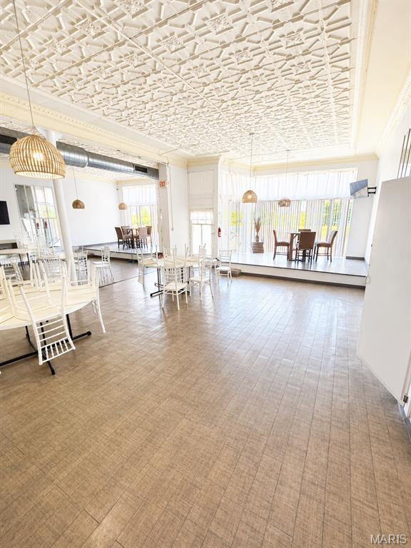 City of St. Louis - Commercial Sale