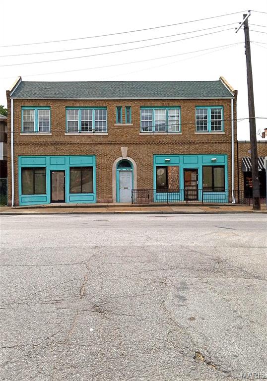 **Combined Commercial and 4 Single Family Apartments**Almost 6000 Sq Ft*There are 2 Retail Storefront/Office/Mixed Use Spaces on the Main Level Plus 4 Single Family Apartments/ Units on the Upper Level*This Property Needs Work/Rehab*Retail Space is Divided with separate Entrances*The Commercial Spaces each have their own Bathroom & HVAC**The Upper apartments have their own private entrance, each unit has a Living Room/Kitchen/Bathroom and Bedroom*Being Sold As Is, Seller to do no Repairs or Inspections*Would make a Great Retail Space for Salon, Adult Daycare, Nails, Boutique, Convenience Store, Office Space, Retail or Warehouse, Plus 4 Income Generating Single Family Rentals* Being Sold As Is*Needs Electrical, Plumbing, Roof, Glass Repairs*4 Parking Spots in Rear*