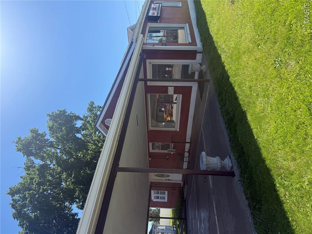 Great commercial lease in the middle of downtown Wentzville.  Quaint part of town for your office or business.  New flooring, plenty of parking, kitchen space, conference room with conference table.  One story.  Great location!