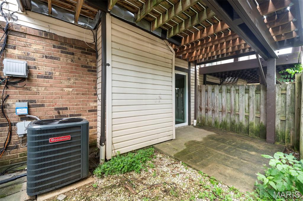 Driftwood Place Condo - Residential