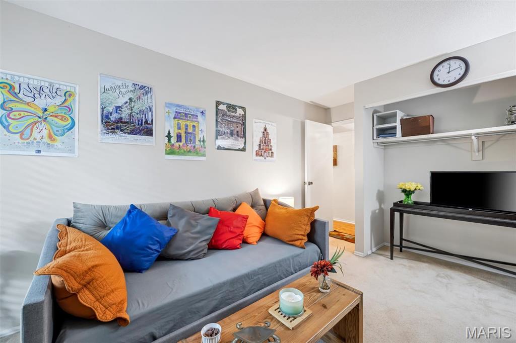 Coeur De Royale Condo Ph 2 1st - Residential