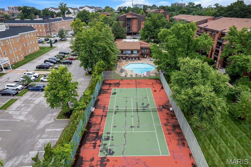 Coeur De Royale Condo Ph 2 1st - Residential