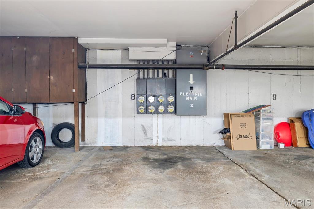 Coeur De Royale Condo Ph 2 1st - Residential