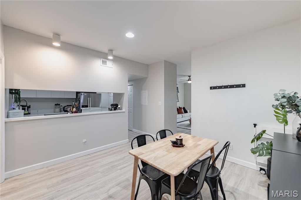 Hampshire Square Condo - Residential