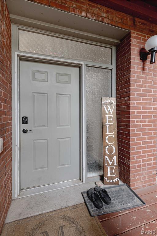Hampshire Square Condo - Residential