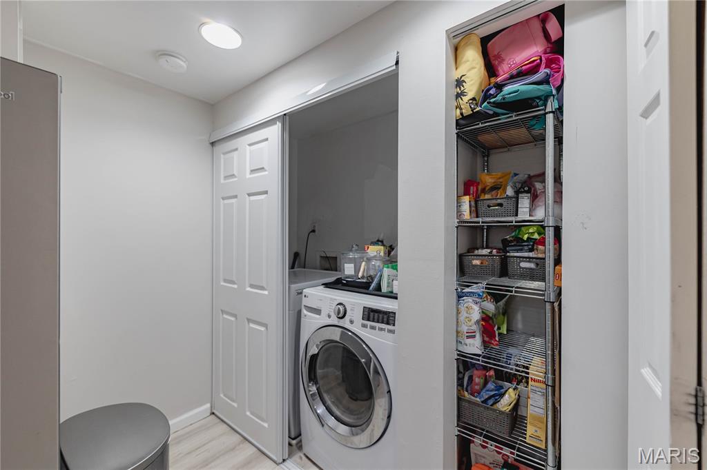 Hampshire Square Condo - Residential