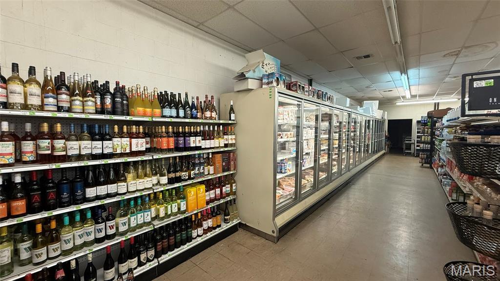 na - Commercial Sale
