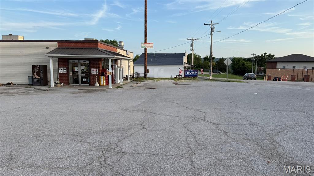 na - Commercial Sale
