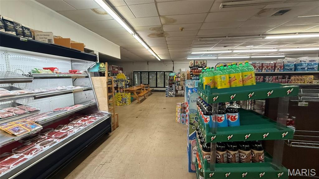 na - Commercial Sale