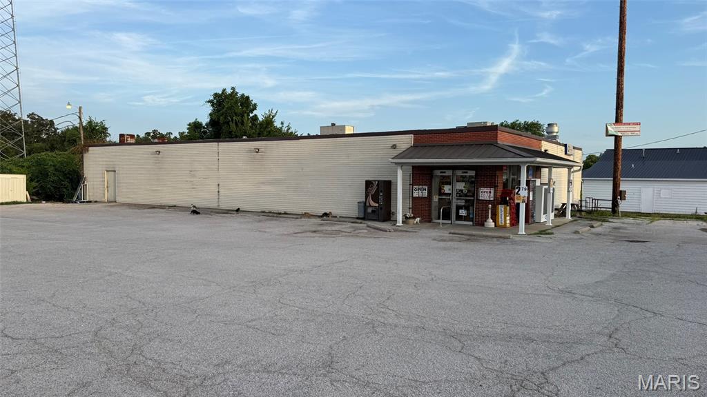 na - Commercial Sale