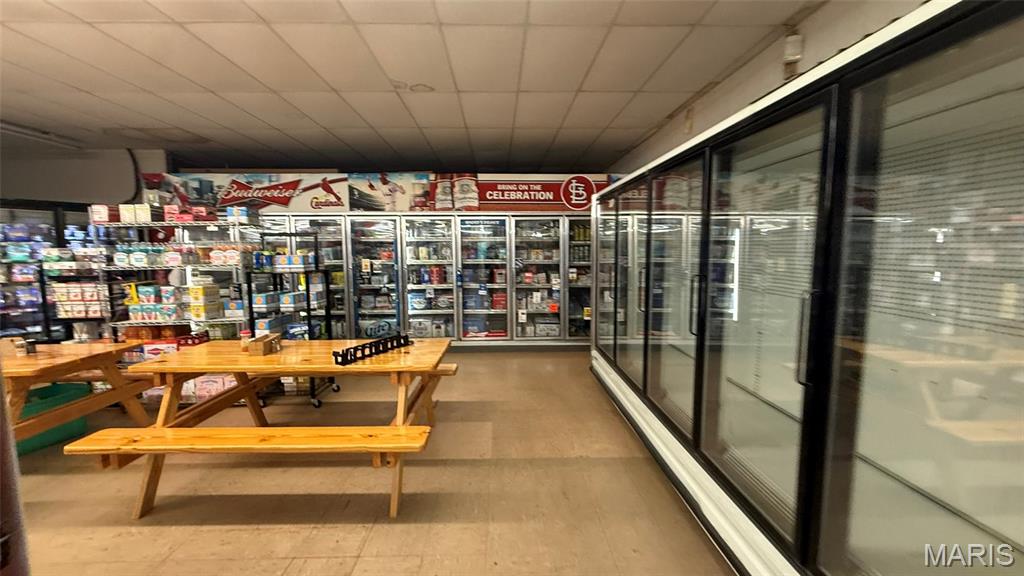 na - Commercial Sale