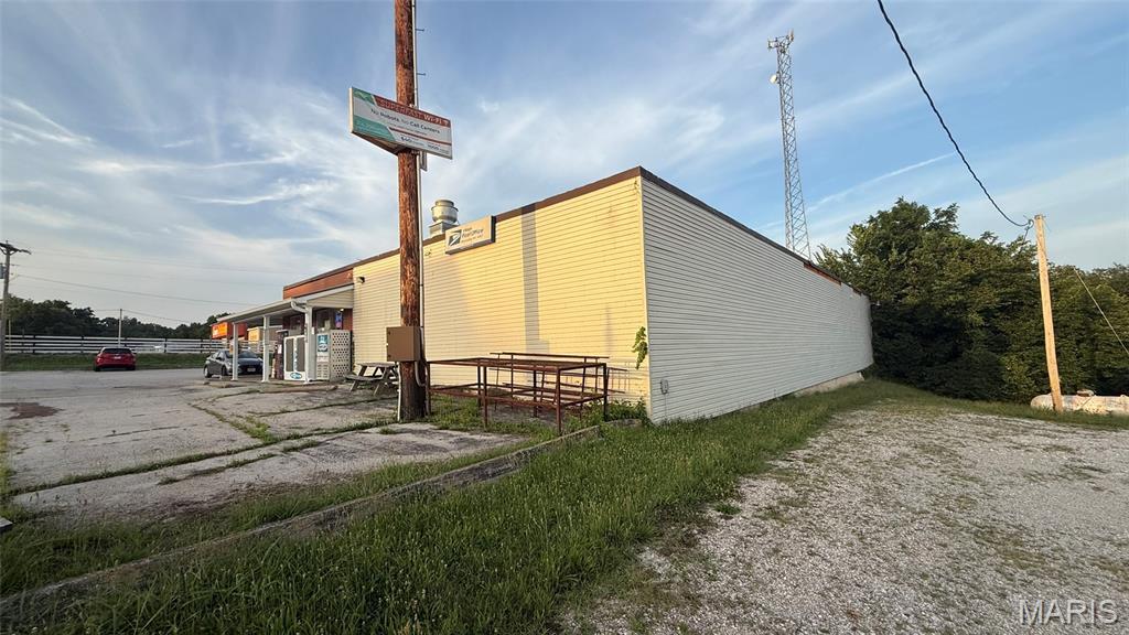 na - Commercial Sale