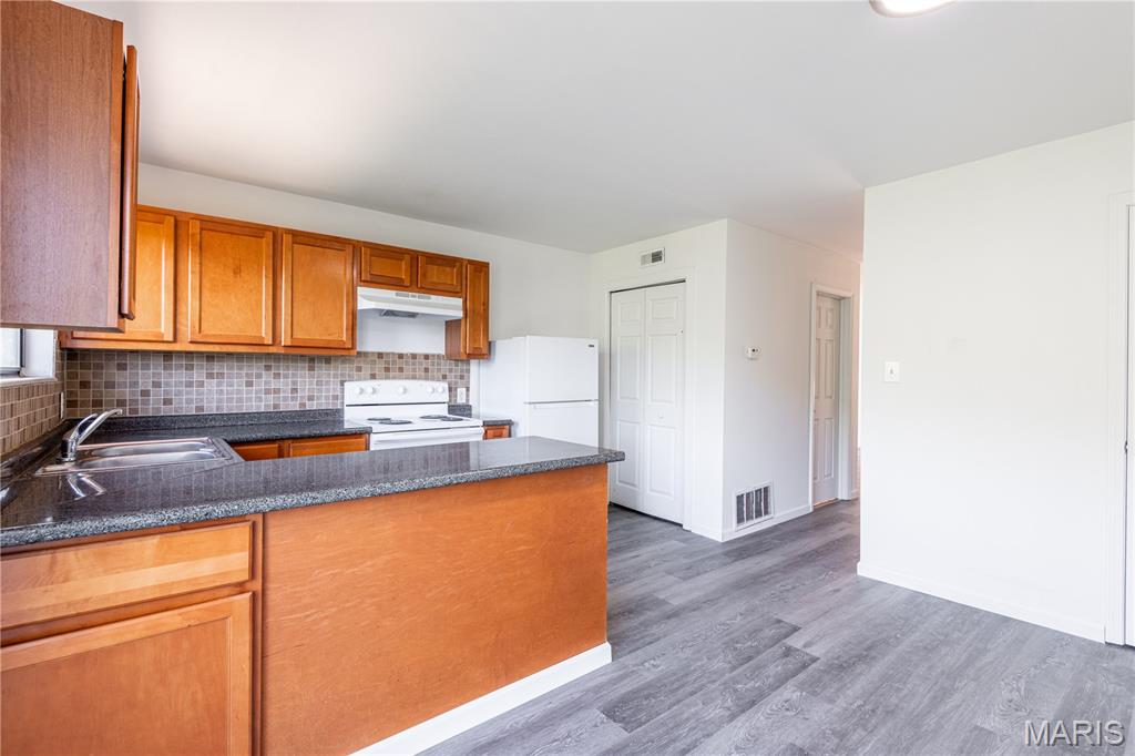 Pembroke Park 01 - Residential Lease