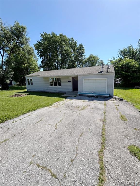 Turnkey investment opportunity! This recently remodeled 3-bedroom, 1-bath home is ready to go with a new tenant already in place, providing immediate rental income for its next owner.

Recent updates have helped position this property for continued performance as a rental, making it an attractive option for both seasoned investors and those looking to add their first income-producing property. The functional floor plan, three-bedroom layout, and convenient location contribute to its long-term rental appeal.

Situated just a few blocks from grocery shopping and other city amenities, tenants enjoy easy access to everyday necessities while owners benefit from a property designed for dependable occupancy.

Whether you're expanding your portfolio or seeking a move-in-ready investment property with income already established, this home offers an excellent opportunity to generate returns from day one.

Property is being sold with tenant in place.