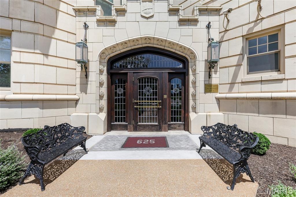 Skinker Condos City Bl 5761 - Residential