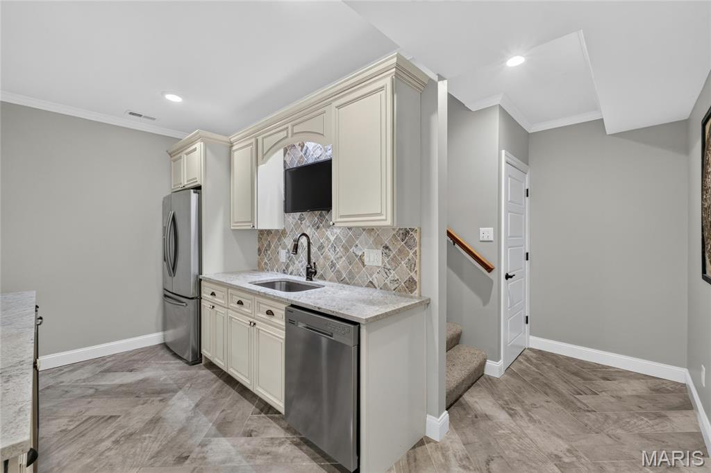 Avondale Blk 16 Lt Pt 14 Bdy Adj Aka - Residential