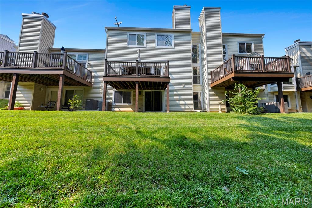 Ridgeview Place Ph Two Condo - Residential