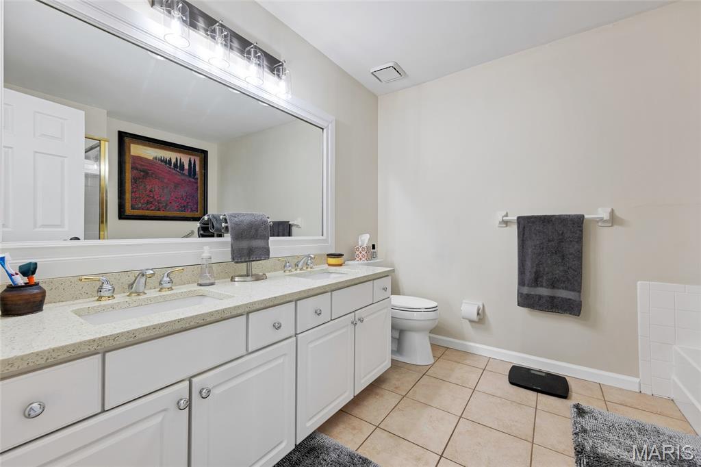 Ridgeview Place Ph Two Condo - Residential