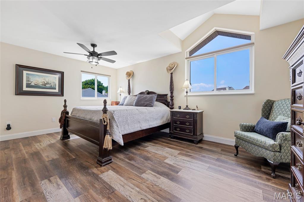 Ridgeview Place Ph Two Condo - Residential
