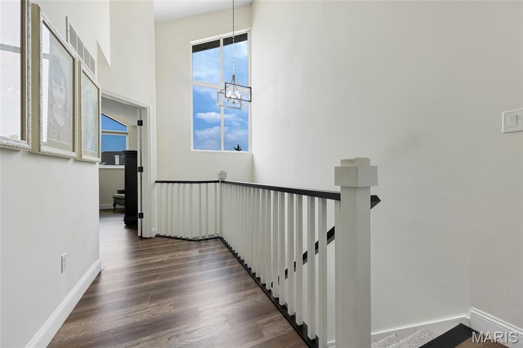 Ridgeview Place Ph Two Condo - Residential
