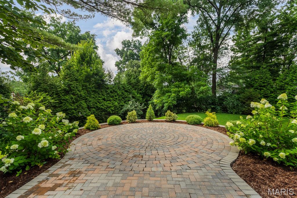 Georgian Acres - Residential