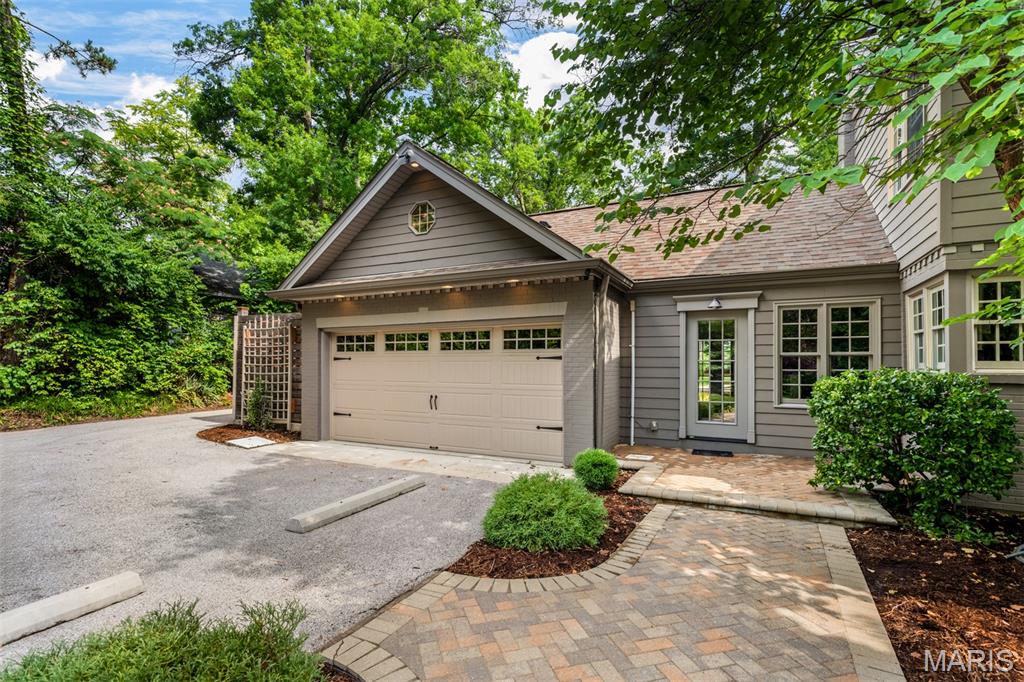 Georgian Acres - Residential