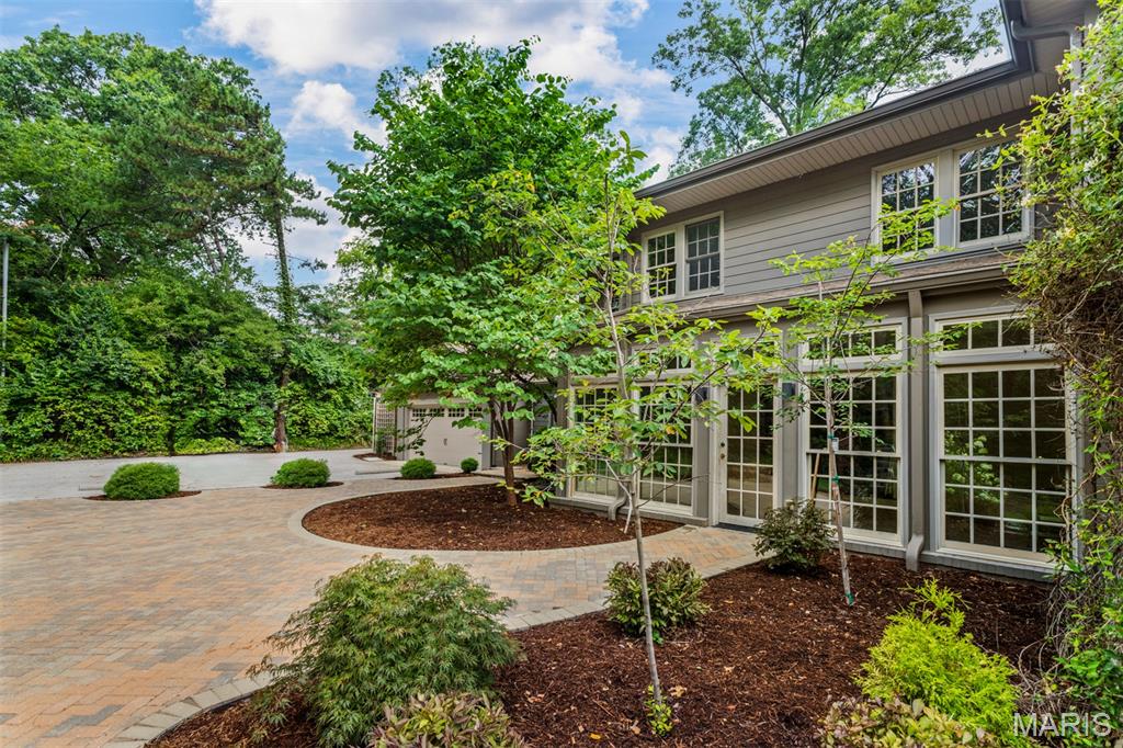 Georgian Acres - Residential