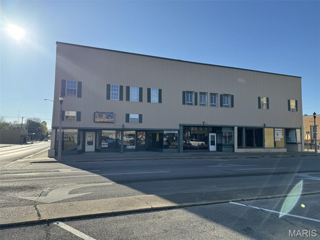 n/a - Commercial Sale