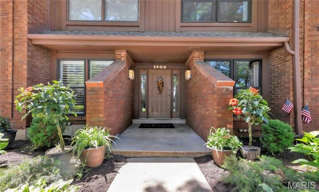 RARE FIND in Briar Hill Farm! Luxury Ground-Level End Unit Condo in Kirkwood

?Welcome to your dream home! This beautifully updated, ground-level unit offers the ultimate blend of privacy, high-end luxury, and low-maintenance living in the highly sought-after heart of Kirkwood. Situated on a quiet, private street facing single-family homes, this completely renovated gem boasts an open-concept layout where no detail was overlooked.

?The Chef’s Kitchen & Living Space
?Step into an inviting, sun-drenched living area designed for effortless entertaining and everyday comfort. The heart of the home is the completely renovated custom kitchen, featuring gorgeous quartz countertops, extensive upgraded cabinetry The kitchen flows seamlessly into the dining and living areas, which are anchored by a cozy gas fireplace. A flexible added office space/den provides the perfect hybrid work setup or can easily be converted back into an extra bedroom.

?Spa-Like Owner's Retreat & Baths
Unwind in your private oasis featuring two fully updated luxury bathrooms. These spa-like retreats comes equipped with a custom built vanities, a custom walk-in shower, and a deep, therapeutic jacuzzi tub perfect for soaking away the day. 

?Outdoor Living & Community Amenities
?Enjoy a peaceful neighborhood feel with absolutely none of the yard work. Relax on your large private patio, or take a short steps-away walk to enjoy the community's fabulous amenities, including a swimming pool, clubhouse, and tennis/pickleball courts.
?
Premium Features & Updates at a Glance:
?Convenient Accessibility: Ground-level end unit with two entrances (a private exterior entrance and a shared hallway entrance).
?Parking & Storage: Two dedicated parking spaces in the underground garage, plus a massive private, locked storage unit (7.5' x 15'). Easy street parking right out front makes unloading groceries a breeze.
?
