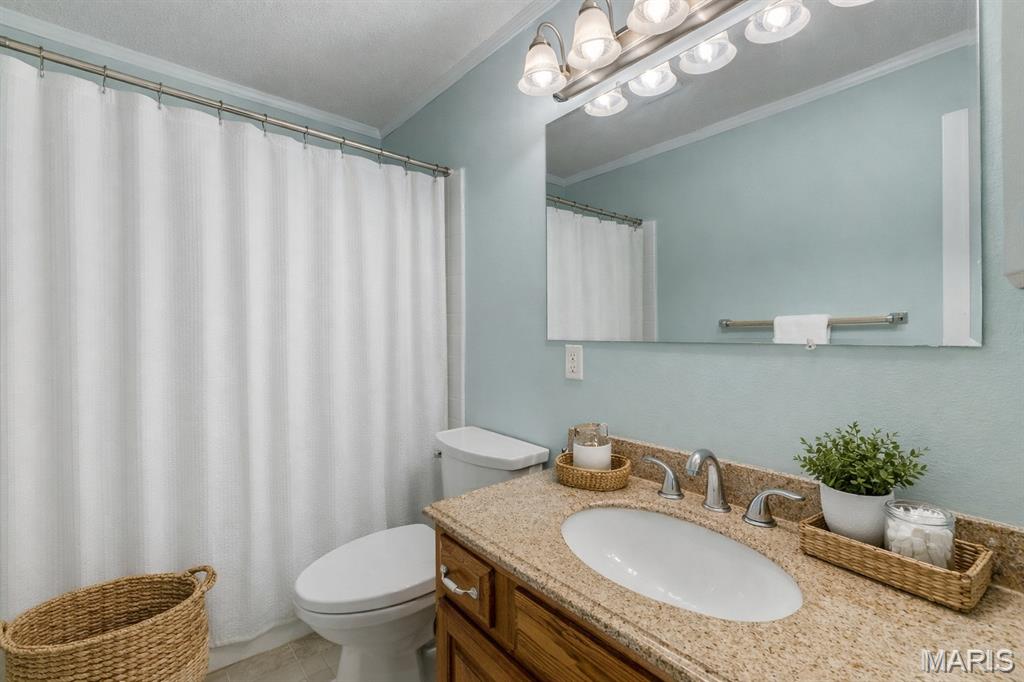 Royal Forest Condo Sec Four - Residential