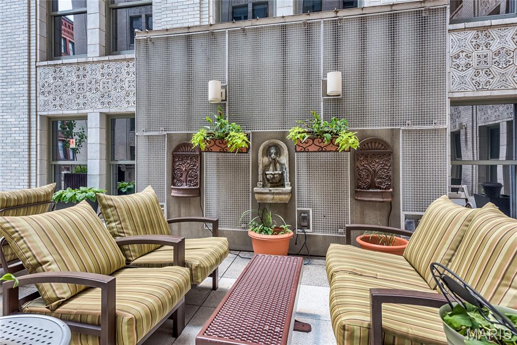 Marquette Bldg Upr Residental - Residential