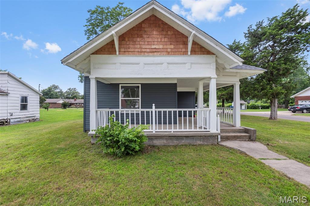 Welcome to this updated 3-bedroom, 1.5-bath home located in Gideon, Missouri. This property combines classic character with modern updates at an affordable price point.

Recent improvements can be seen throughout the home, including updated flooring, paint, kitchen cabinetry, countertops, fixtures, and more. The spacious living and dining areas provide plenty of room for entertaining, while the large kitchen offers ample cabinet and counter space.

Outside, you’ll find a welcoming wraparound covered porch that’s perfect for relaxing and enjoying the neighborhood. The corner lot location provides additional yard space and curb appeal.

Whether you’re searching for a primary residence, your first home, or an investment property, this home offers outstanding value at just $99,000.

Schedule your private showing today and see everything this property has to offer.