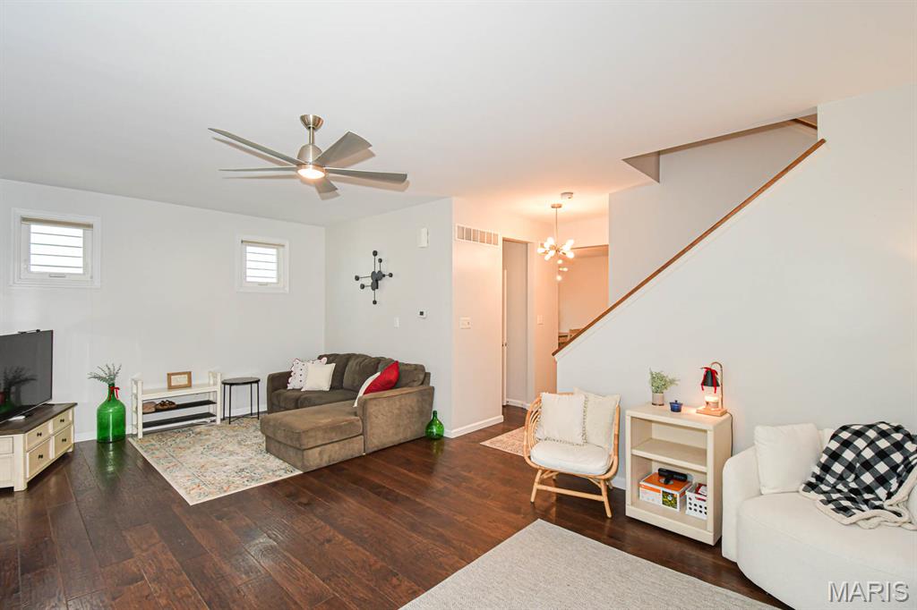 New Town At St Chas #10 - Residential Lease
