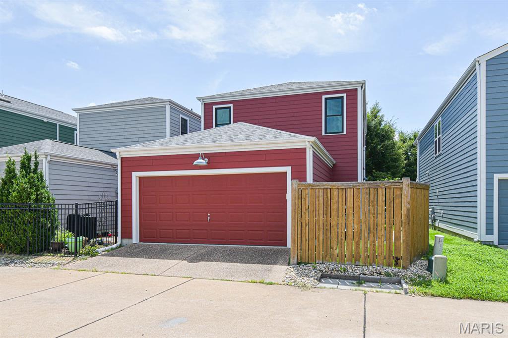 New Town At St Chas #10 - Residential Lease