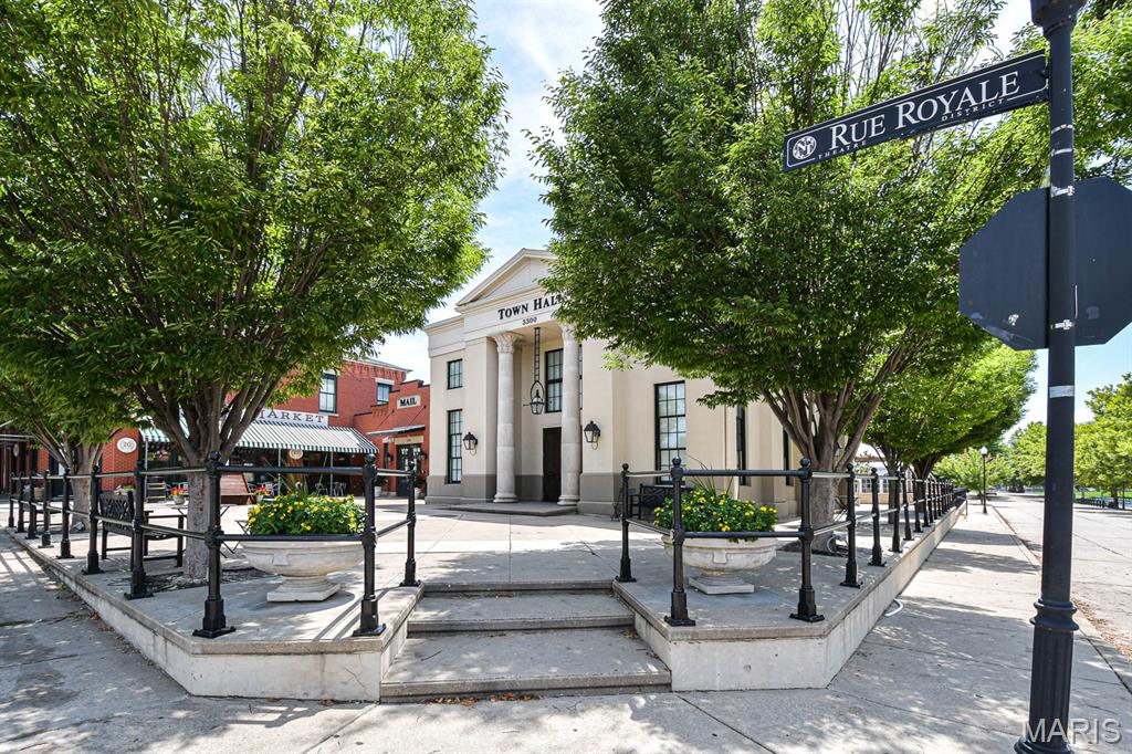 New Town At St Chas #10 - Residential Lease