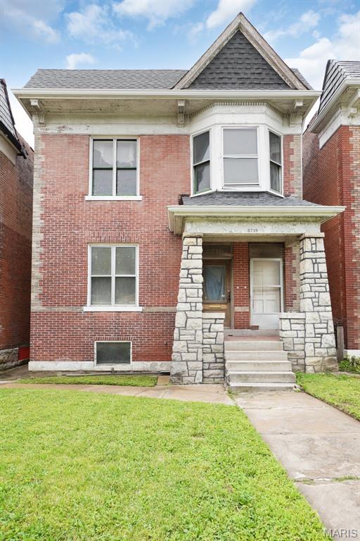 American Foursquare, Meet Queen Anne! This timelessly beautiful 1906 brick home with gorgeous stone & dormer features could be an expansive single family home or cash-flowing 2-family building. This gem is back on the market due to a minor title issue that will be fully resolved any day now and is going through the Quiet Title process (ask your favorite agent for more details). The interior has 3 visible fireplaces & a 4th fireplace currently covered & TALL CEILINGS. A rarity, the POCKET DOORS are still SLIDING SMOOTHLY! This home is a hop, skip & jump away from the Ruth Porter Mall Park that also houses the St. Vincent Greenway, a multiuse paved trail that goes to Forest Park! You can walk, skate, or ride the 1.4 miles from your doorway to Forest Park & all it has to offer via the greenway, free of motor traffic! This home offers that city, walkable/bike-able lifestyle you've been dreaming of with 5 grocery stores within 1.5 miles. New roof & freshly tuckpointed, this home is already gutted & ready for you to make it your own. This home would be best suited for either an investor or an owner-occupant utilizing cash, FHA 203(k), Fannie Mae HomeStyle, or VA renovation loans to renovate. There are so many plans that work for this home: owner-occupied single family; owner-occupied duplex for the house hacker, while renting out the 2nd unit; for flips as a single-family, comps reach into the low-mid 300s; flip as multifamily after getting tenants placed; renovate to single family & rent/hold; renovate to duplex & rent/hold at ~ $1,200 per unit. Crunch your numbers & bring your offers! Back on market due to no fault of seller.