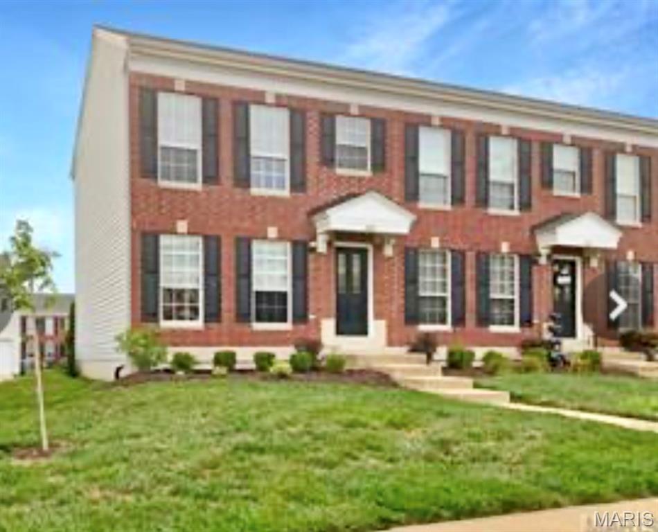 Brownstone Village At Thornbury #1 - Residential